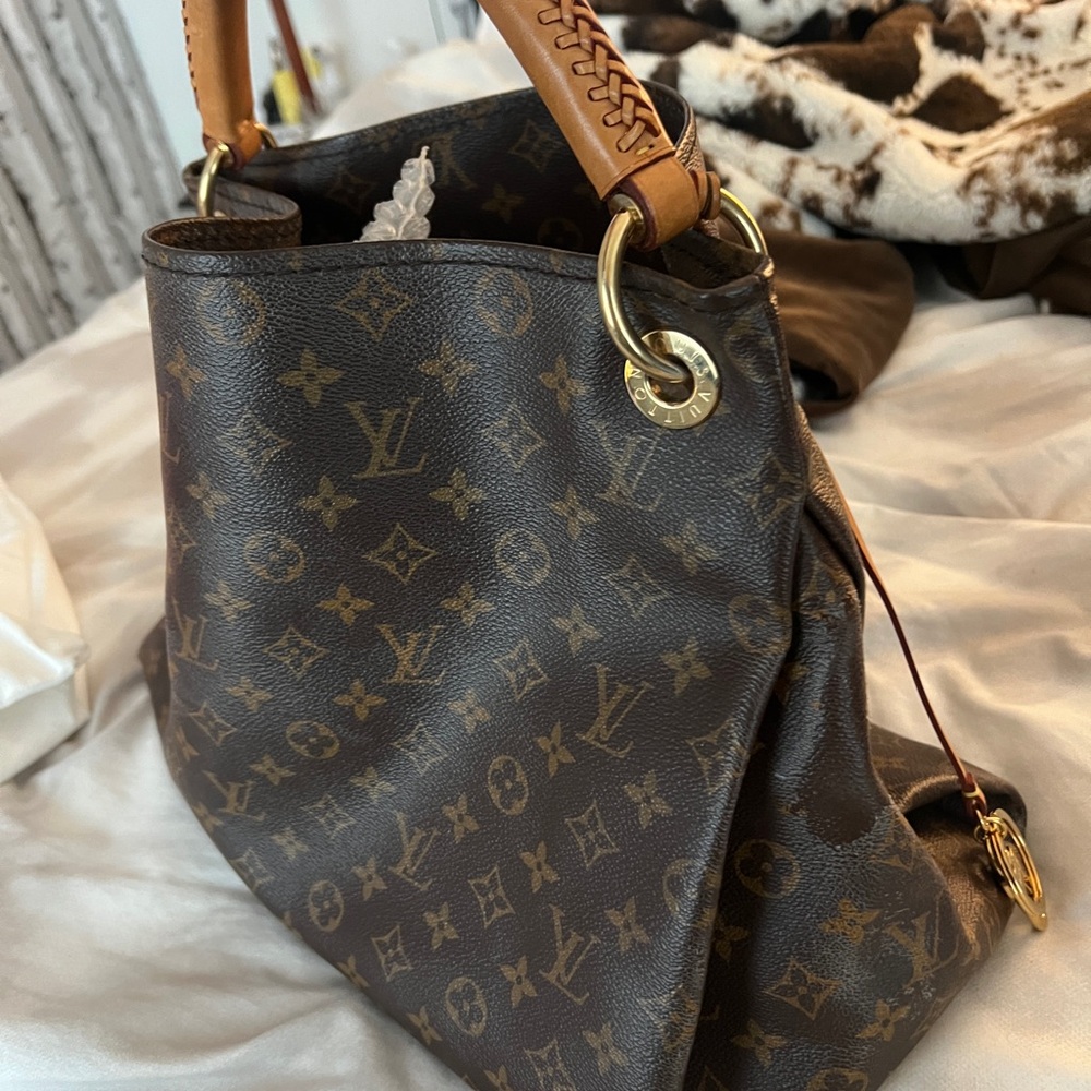 Louis Vuitton Artsy Monogram Brown Shoulder Tote Bag